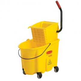 Bucket mop and wringer reduce splash